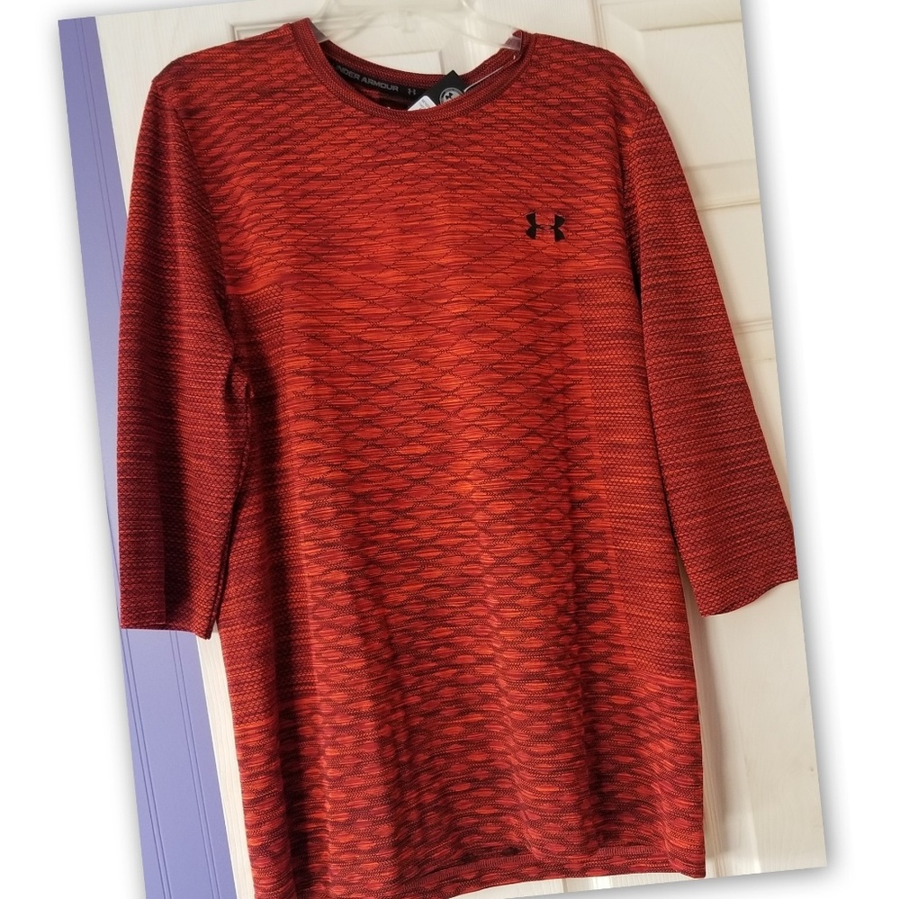 Under Armour Long Sleeve shirt